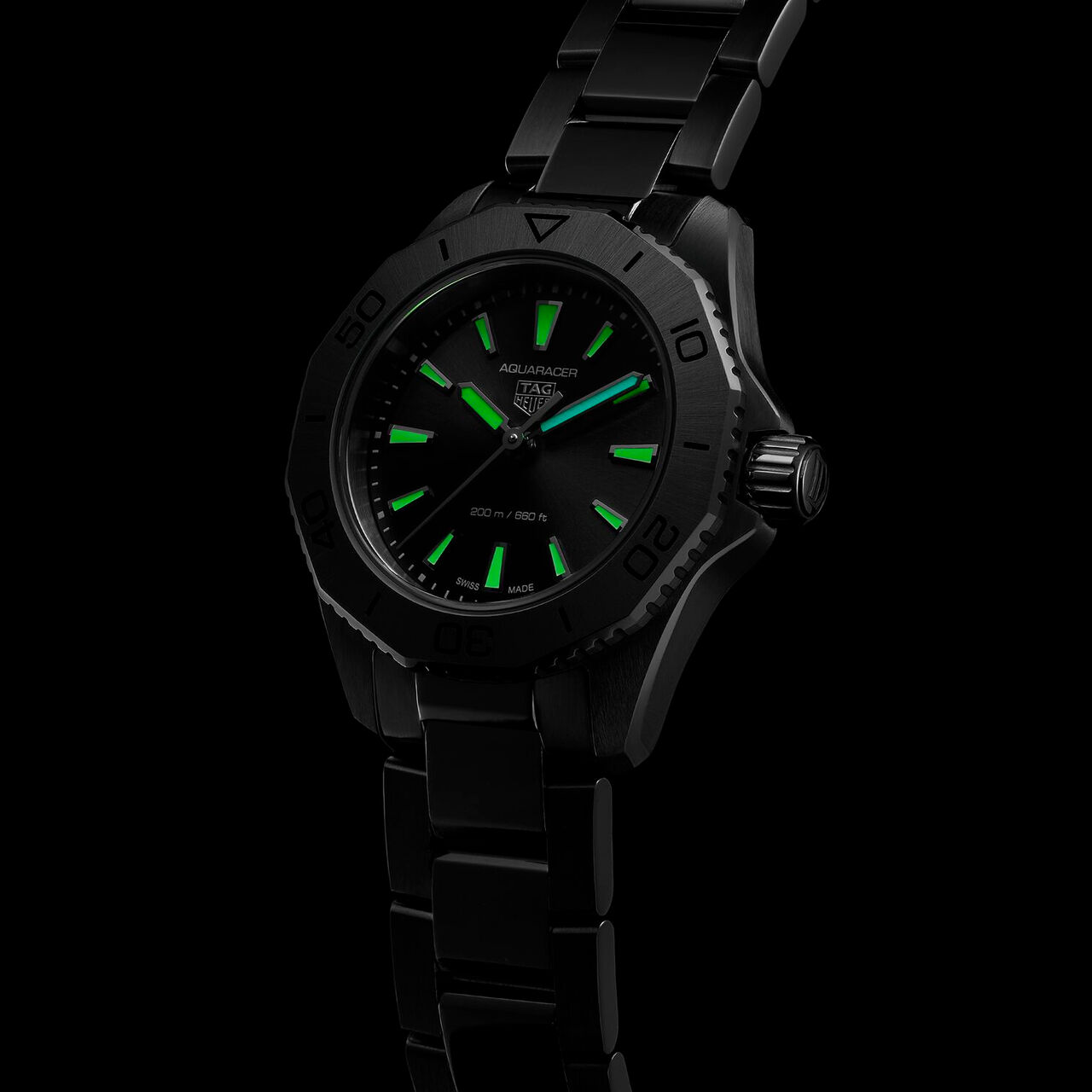 tag heuer aquaracer professional 200 quartz steel 30 mm wbp1410 ba0622 dark image number 2
