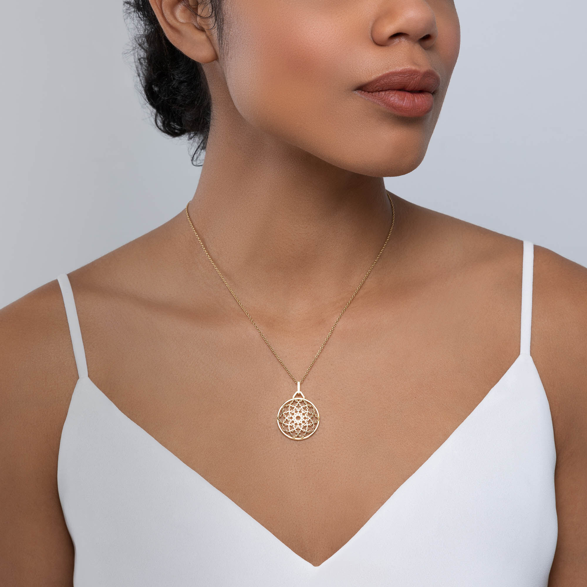Birks Muse 18k Yellow Gold Medallion Pendant Necklace Size 1273