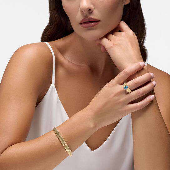 Birks Essentials Yellow Gold and Blue Topaz Pleated Ring image number 1