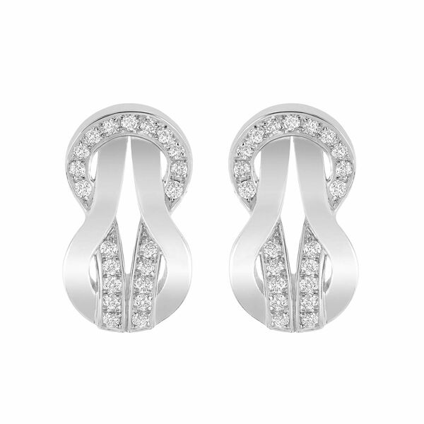 Boucles d'oreilles clous Chance Infinie en or blanc avec pavé de diamants, petit modèle