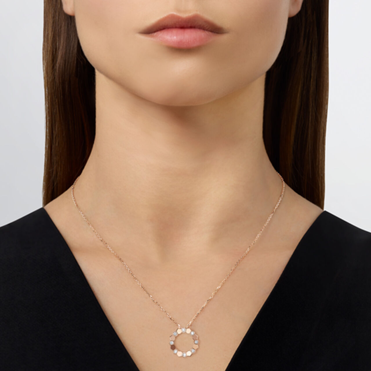 Bee De Chaumet Small Rose Gold and Diamond Pendant image number 1
