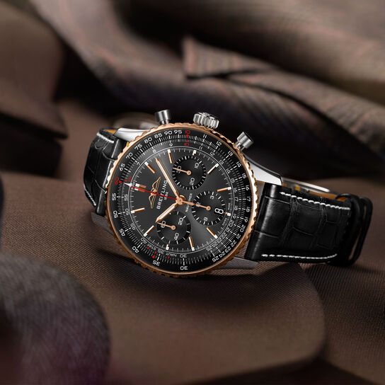 Navitimer B01 Automatic Chronograph 43 mm Stainless Steel and Red Gold - Limited Edition image number 1