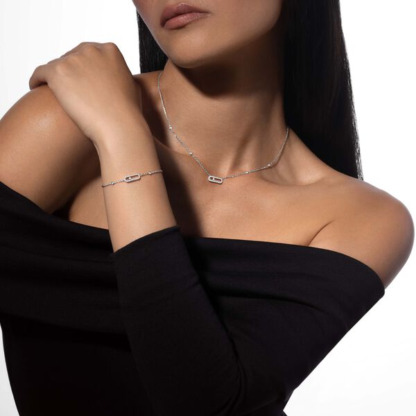 Move Uno White Gold and Diamond Pav&eacute; Pendant