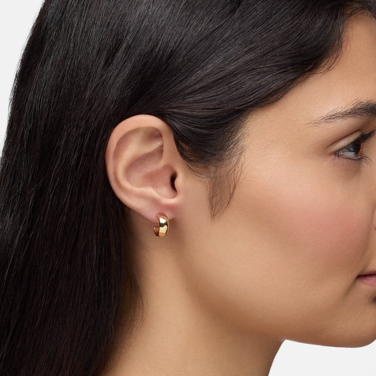 Birks Essentials Yellow Gold Narrow Hoop Earrings image number 1