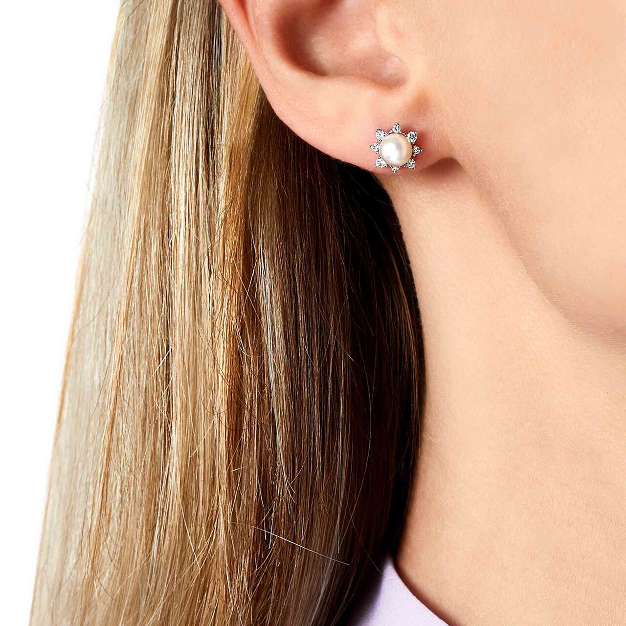 yoko london trend white gold diamond pearl sunburst stud earrings tem0216 7f on model image number 1