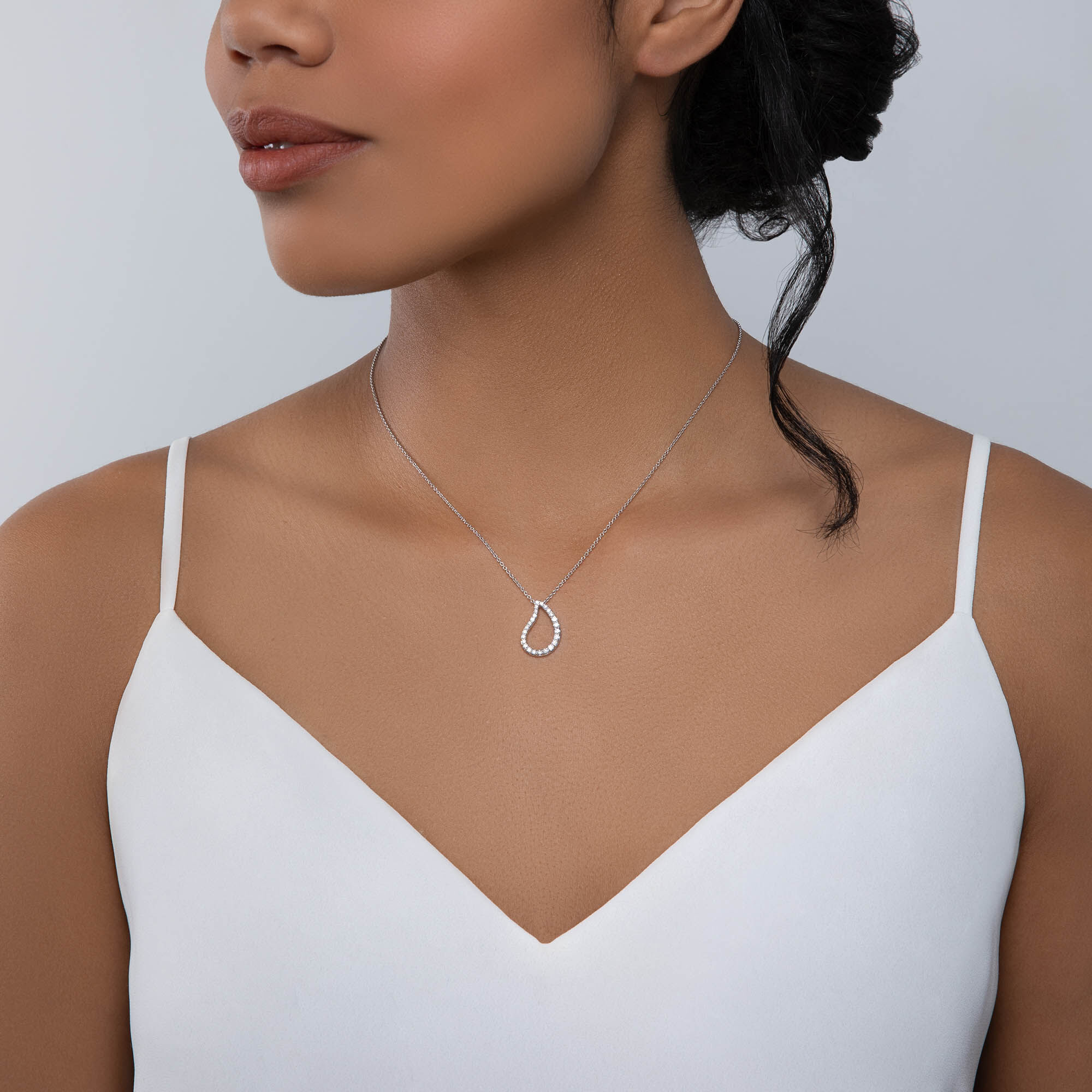 Diamond locket hotsell with chain
