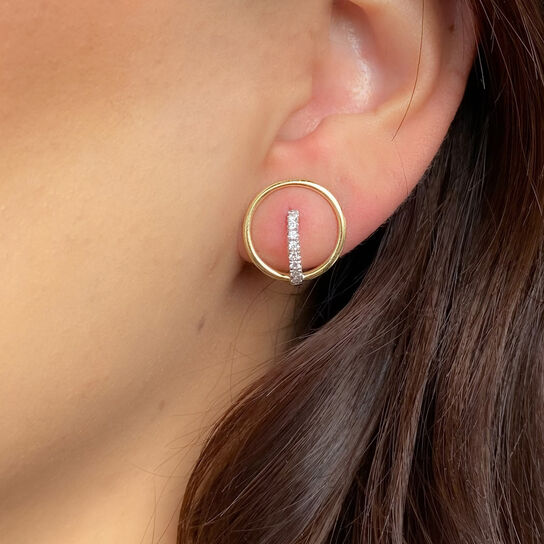 Shy Creation Yellow Gold and Diamond Circle Stud Earrings SC22009564RD on Model image number 1