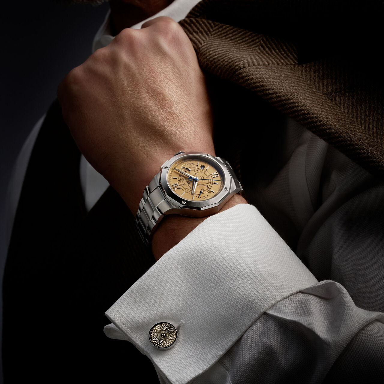 Men's Baume & Mercier Riviera Flyback Automatic Chronograph 41 mm Stainless Steel Watch, on model image number 1