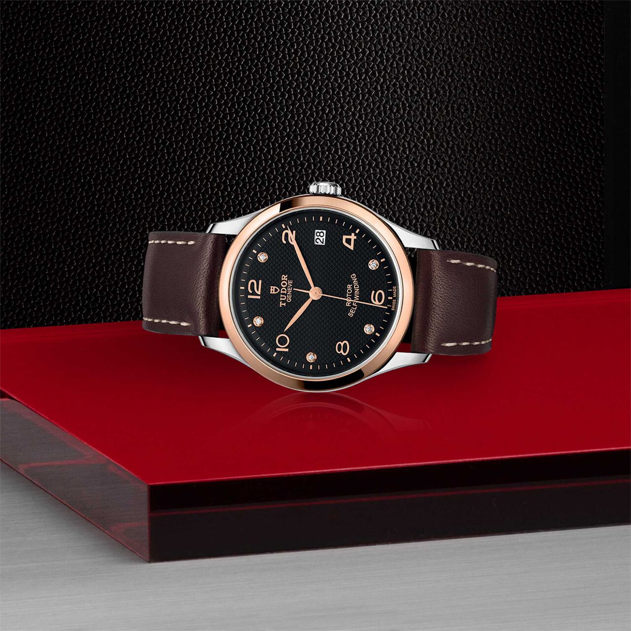  Rose Gold Bezel image number 3