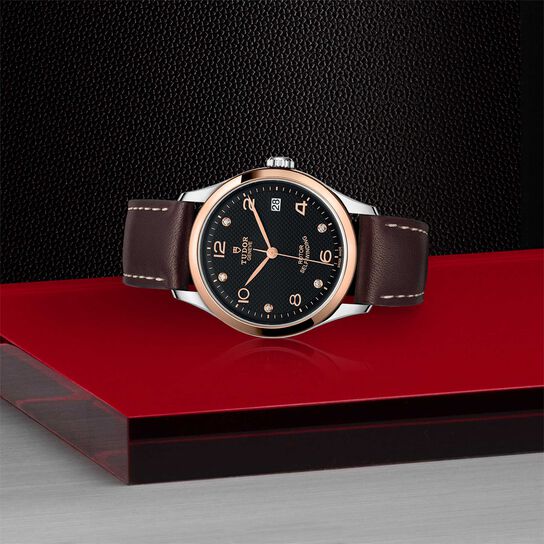  Rose Gold Bezel image number 3