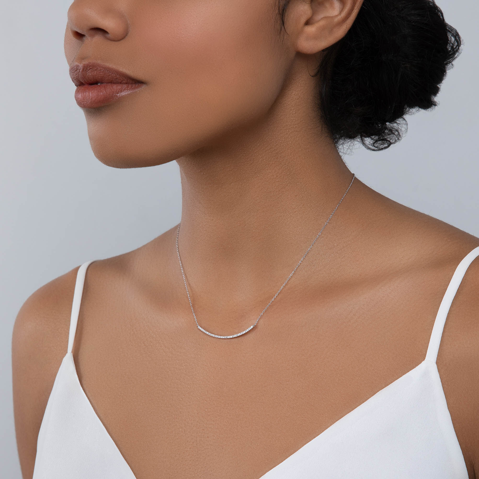 Bar necklace store gold with diamonds