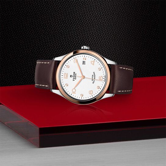  Brown Leather Strap image number 3