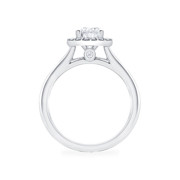 Round Diamond Engagement Ring With Single Halo