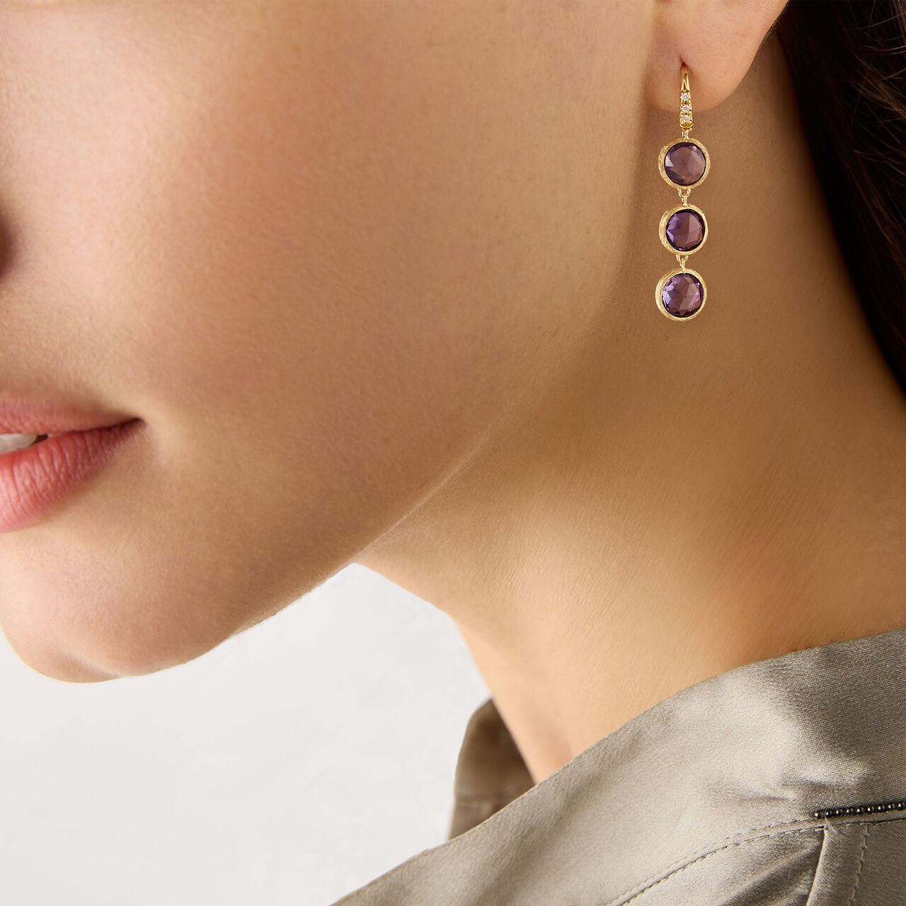 Marco Bicego Boucles d'oreilles Jaipur Colour en or jaune avec diamants et am&eacute;thystes image number 1