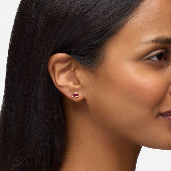 Boucles d'oreilles en or jaune avec rubis
