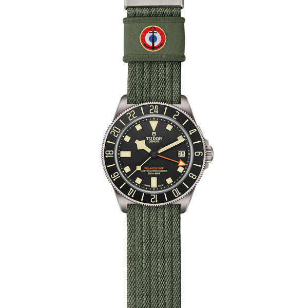 Pelagos FXD Automatic GMT 42 mm Titanium