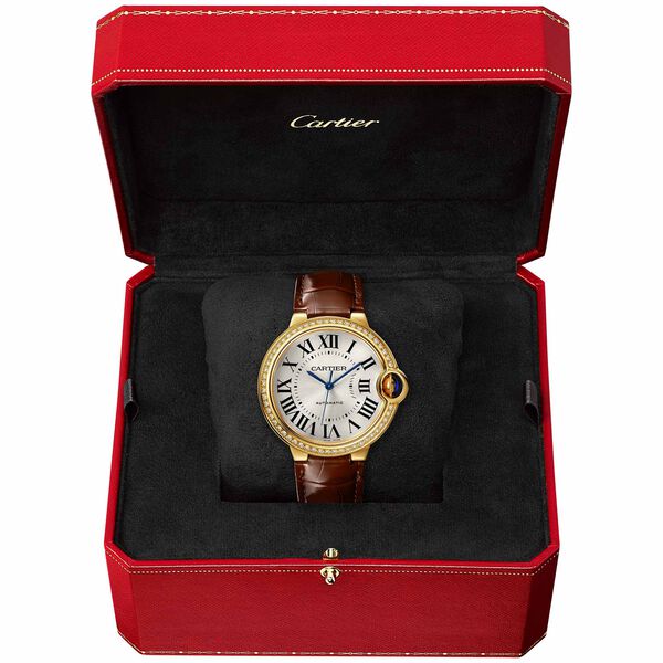 Ballon Bleu de Cartier 36 mm automatique en or jaune et diamants