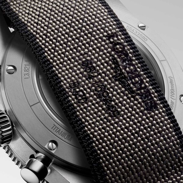 Spirit Flyback 42 mm chronograph automatique en titane