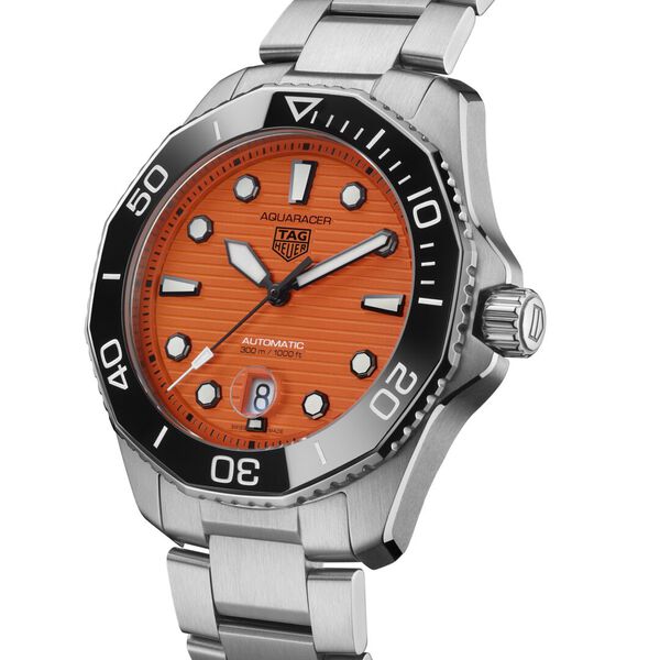 Aquaracer Professional 300 43 mm automatique en acier inoxydable
