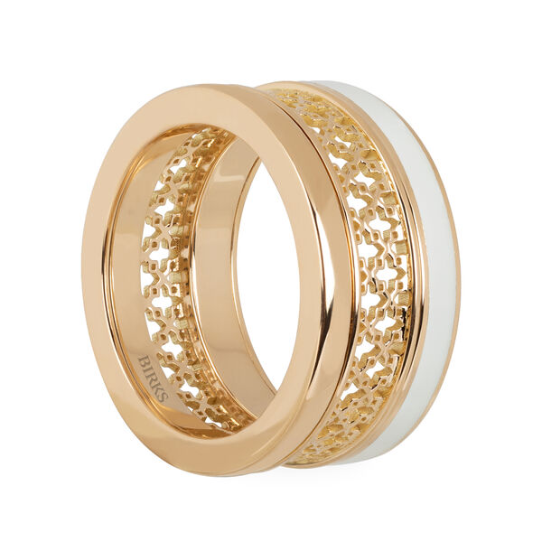Bague en or et émail blanc