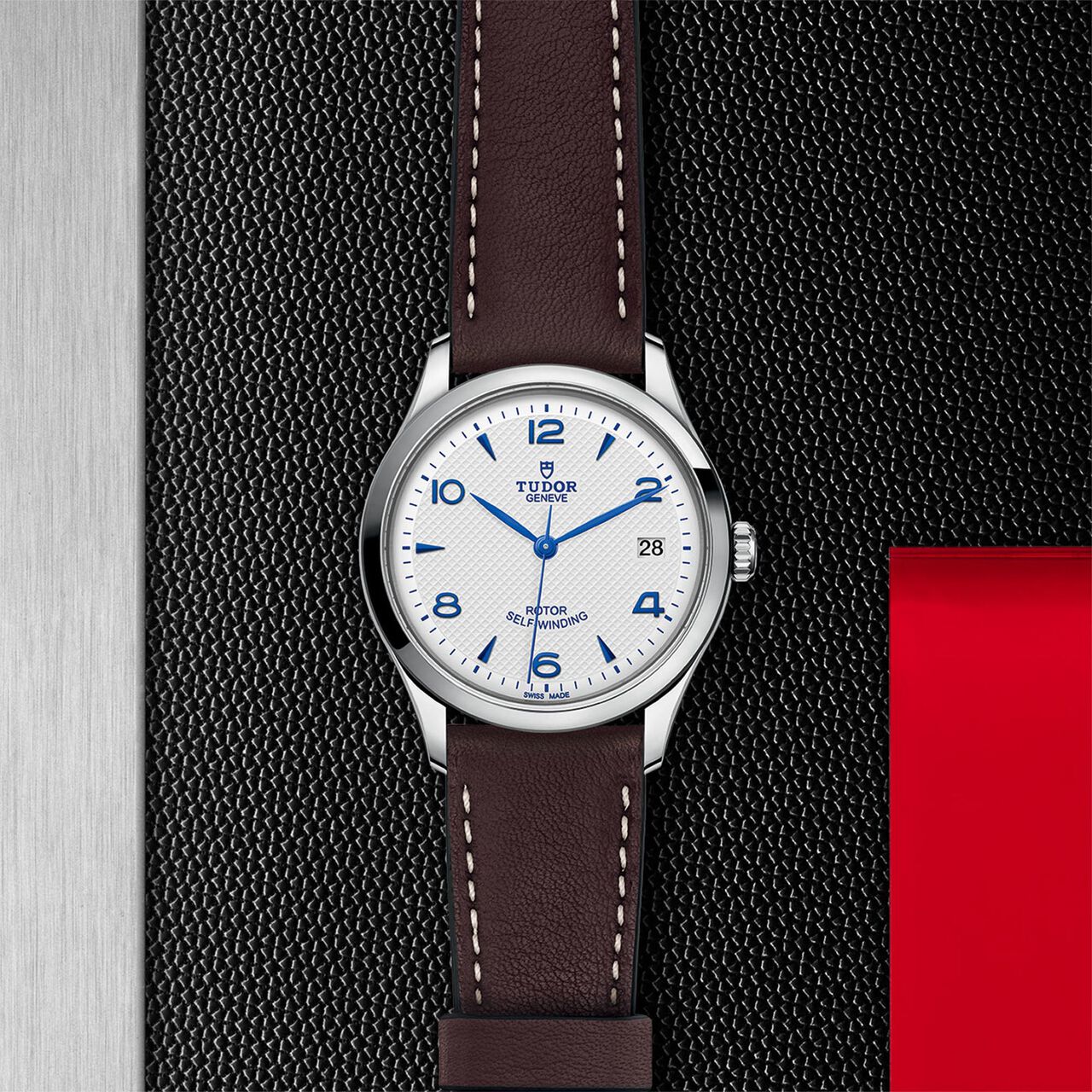 Opaline And Blue Dial image number 2
