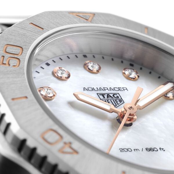 Aquaracer Professional 200 30 mm quartz en acier inoxydable et diamants