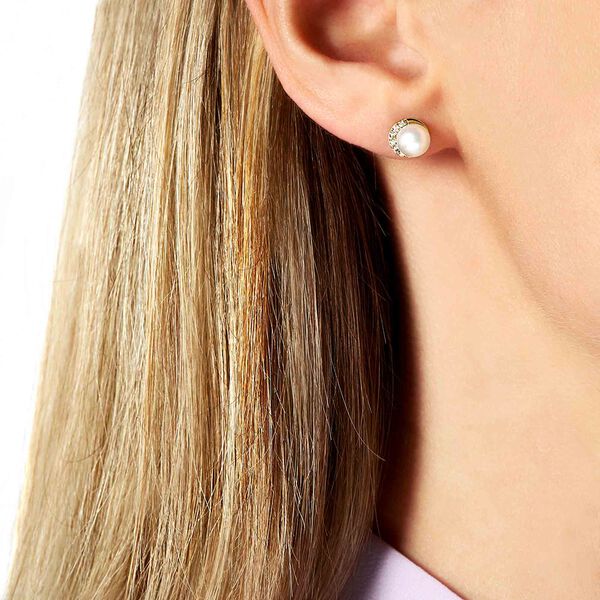 Boucles d'oreilles clous Trend en or jaune avec perles et diamants