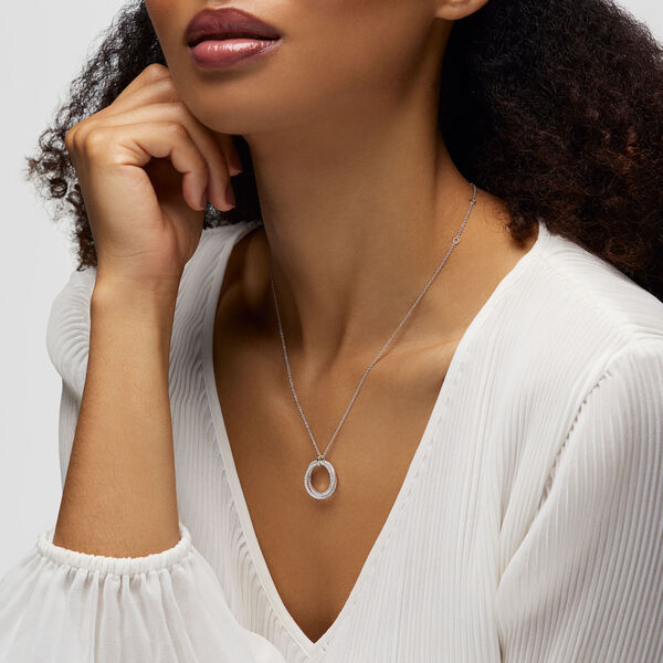 pendentif en grands cercles de diamants