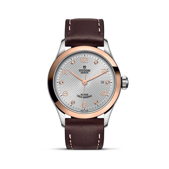 Tudor 1926 Boîtier en acier 28 mm^ cadran argenté serti de diamants^ lunette en or rose image number 0