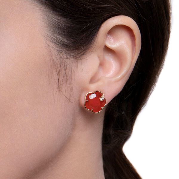 Boucles d'oreilles clous Petit Joli en or rose avec cornaline et diamants
