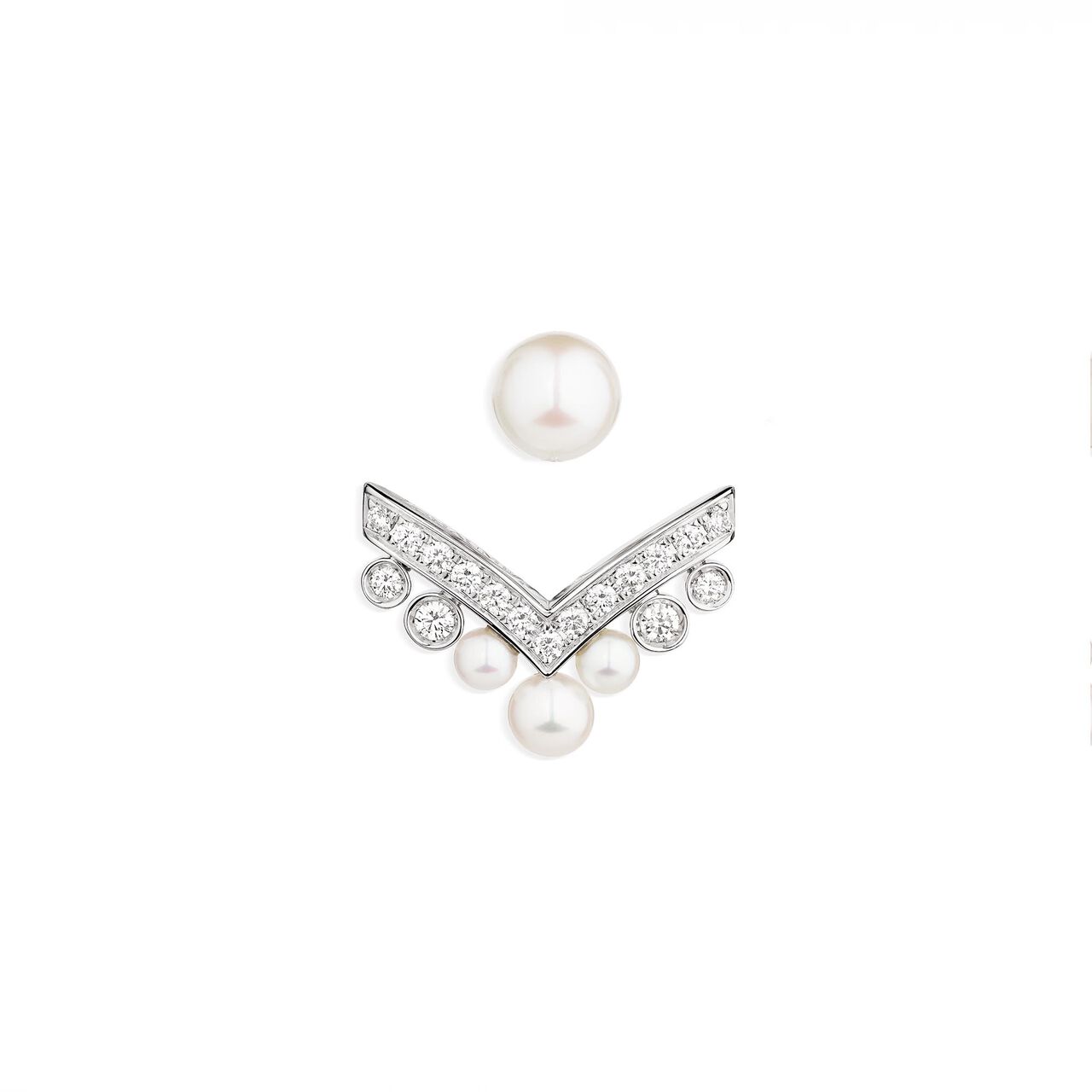 maison birks chaumet josephine aigrette white gold pearl diamond pave single earring 083293 image number 0