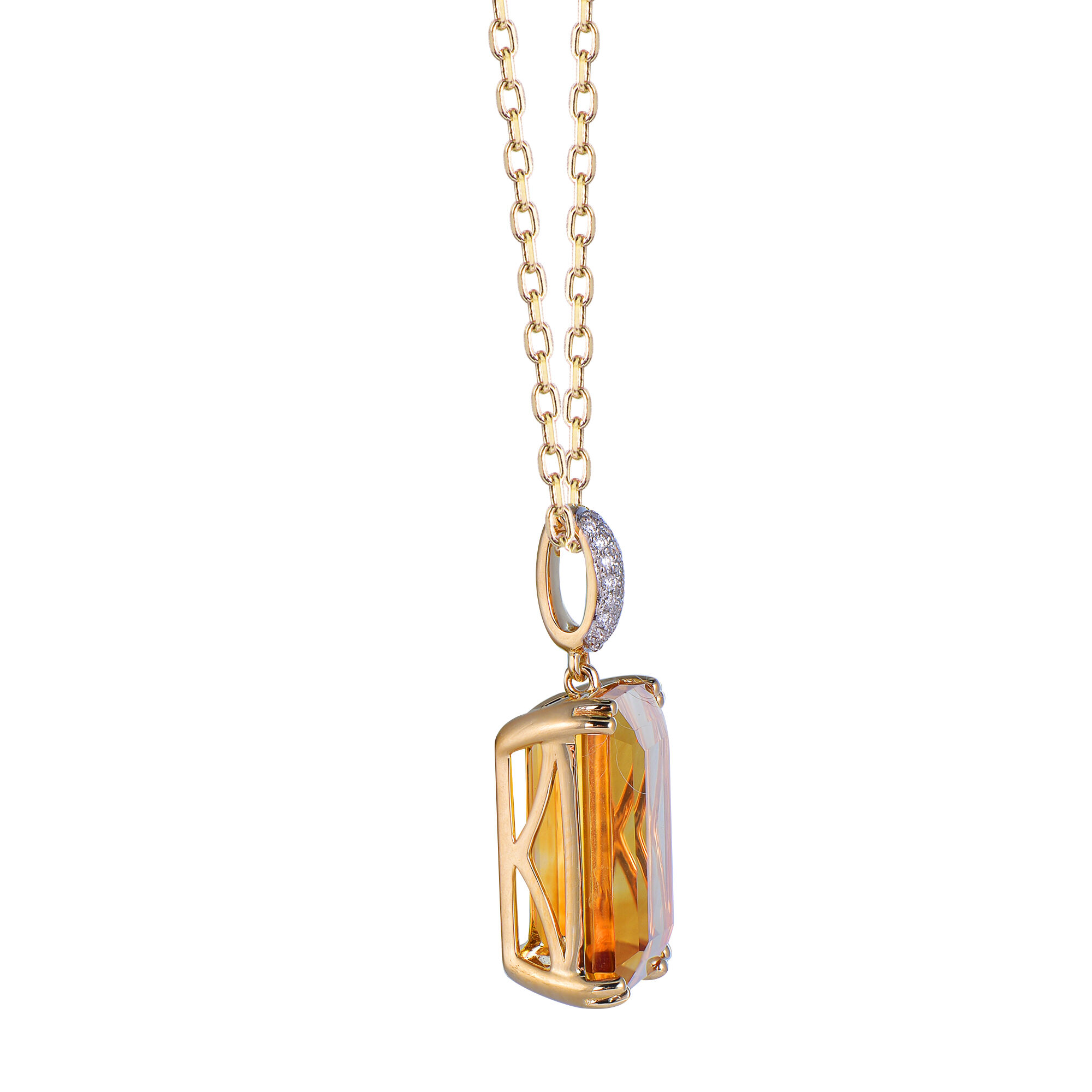 Citrine Pendant in Yellow Gold