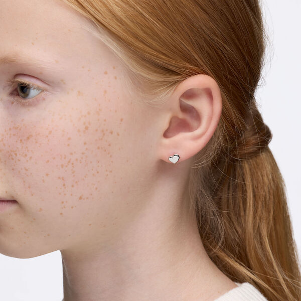 Boucles d'oreilles Birks en forme de coeur pour b&eacute;b&eacute;