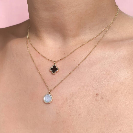 Shy Creation Clover Yellow Gold, Onyx and Diamond Pavé Pendant SC55025629 on Model image number 3