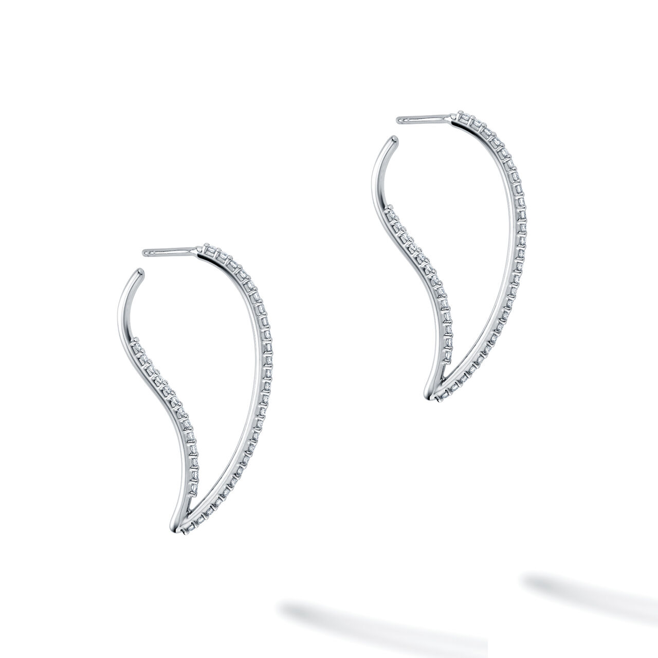 bijoux birks petale diamond and white gold hoop earrings image number 1