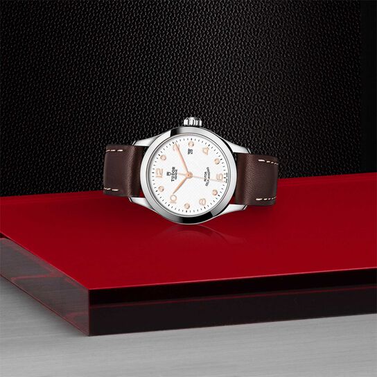  Brown Leather Strap image number 3