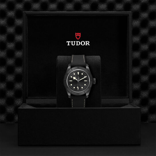 Tudor Black Bay Ceramic 41MM Ceramic Case image number 5