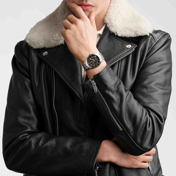 Spirit Zulu 39 mm GMT automatique en acier inoxydable