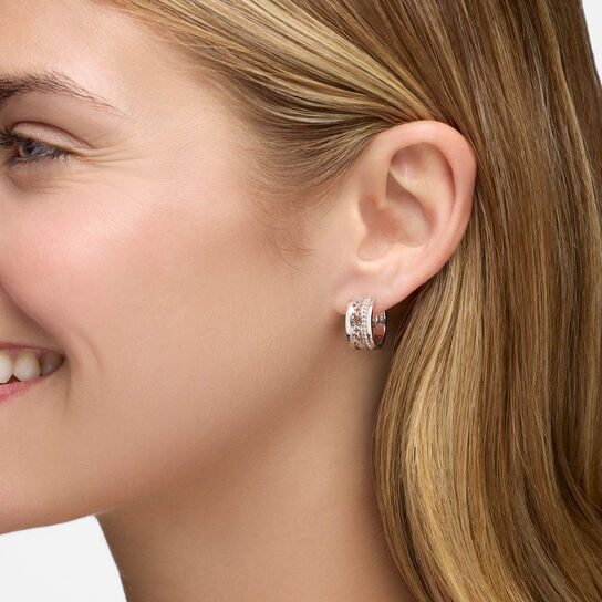 On-model shot of Birks Dare to Dream sterling silver earrings image number 1