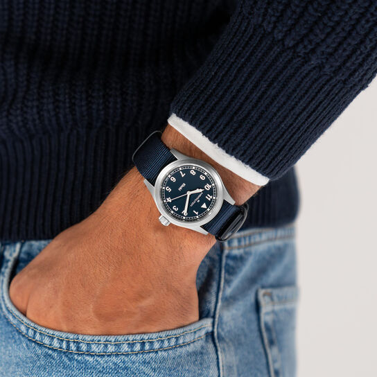 Hamilton Khaki Field Quartz 38 mm Stainless Steel image number 1