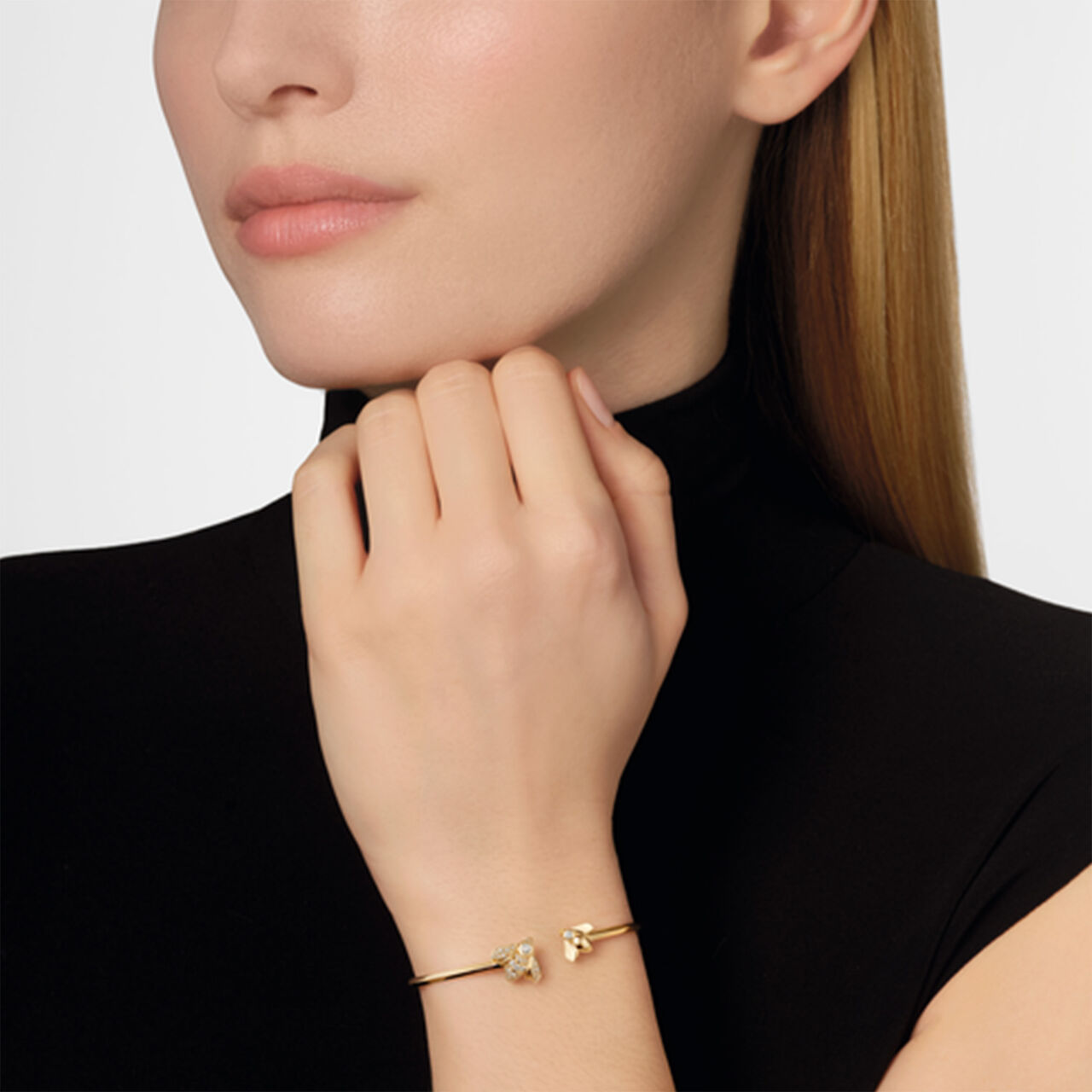 Bee De Chaumet Yellow Gold and Diamond Pav&eacute; Bangle image number 1