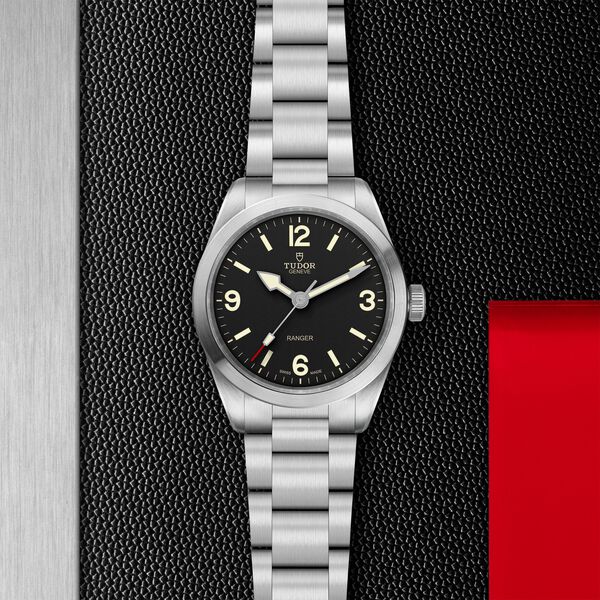 Ranger 39 mm automatique en acier inoxydable