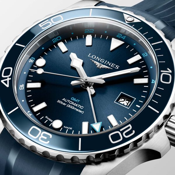 HydroConquest 43 mm GMT automatique en acier inoxydable