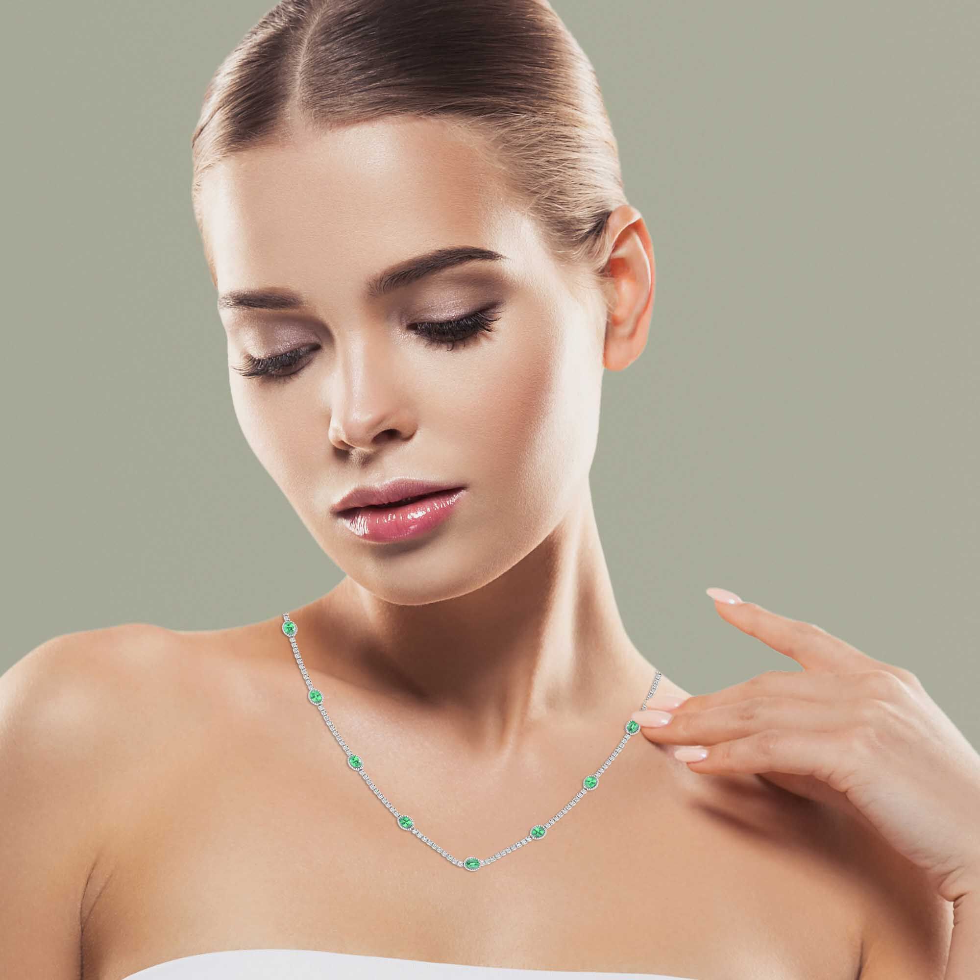 Emerald and Diamond Linked Necklace SG04574N 8E
