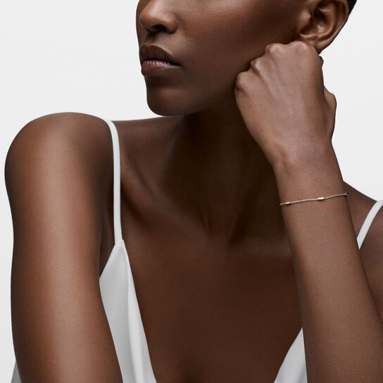 Birks Iconic Rosée Du Matin Sterling Silver Station Bracelet on model image number 1
