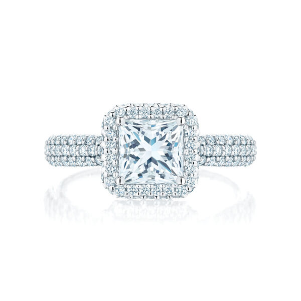 Bague de fiançailles à diamant coupe princesse avec simple halo et anneau pavé de diamants