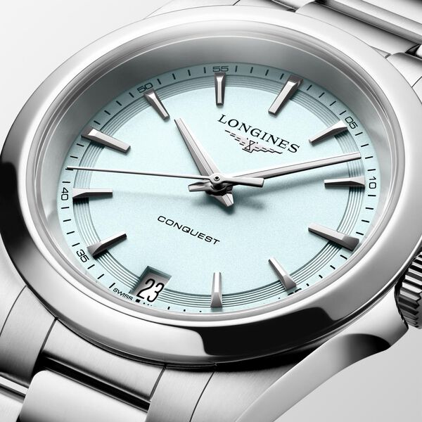 Conquest Quartz 34 mm Stainless Steel