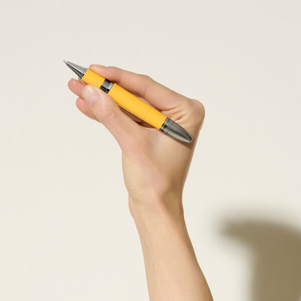 Great Characters Enzo Ferrari Giallo Moderna Rollerball - Special Edition