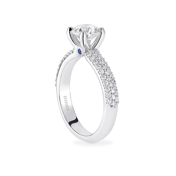 Bague de fiançailles solitaire pavée