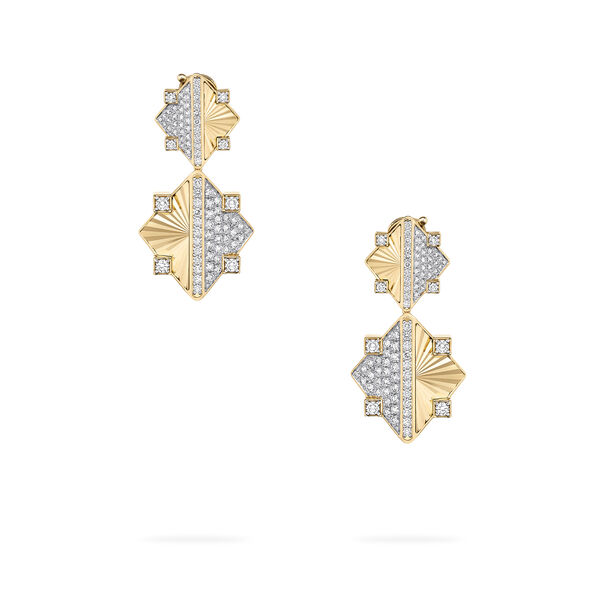 Exceptionnelles boucles d'oreilles pendantes en or jaune guilloché et diamants